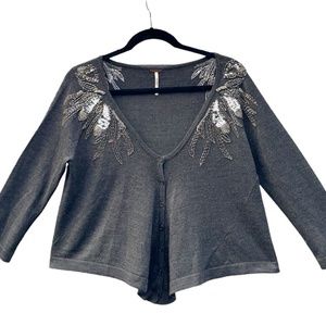 FREE PEOPLE Charcoal Gray Beaded Cropped Cardigan size Medium
